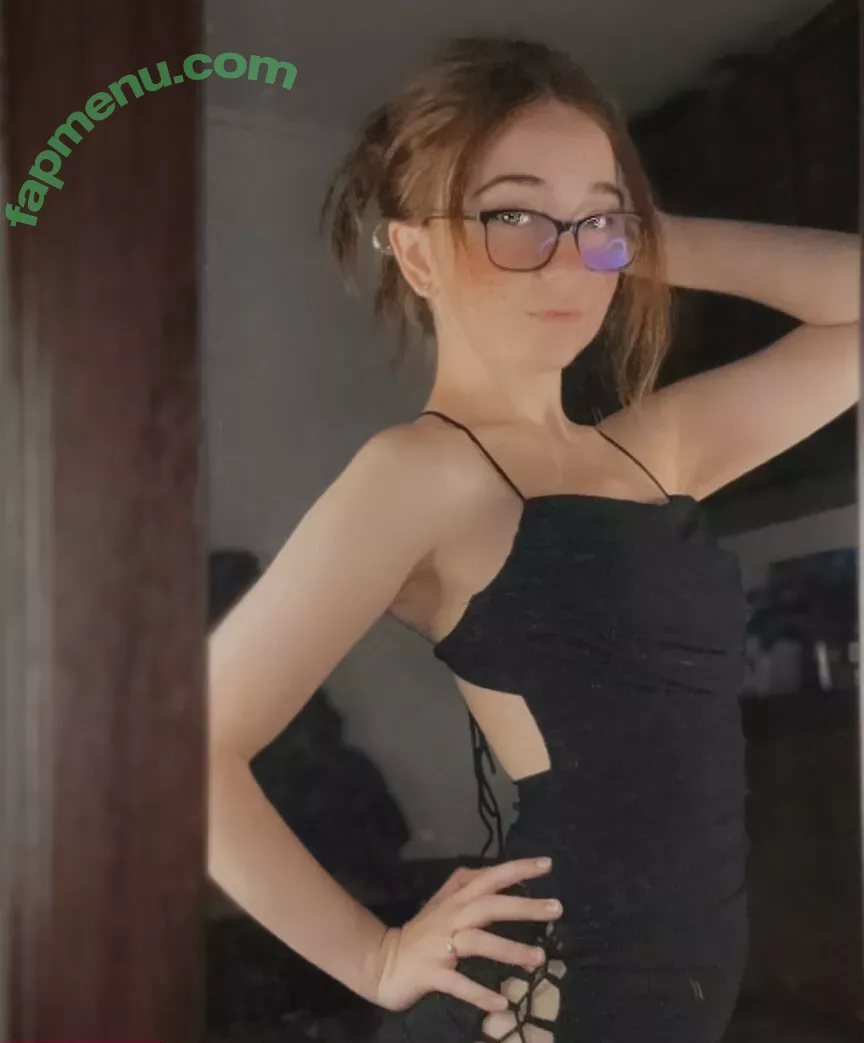 Lyssaurora nude photo #0115 (Lyssaurora)