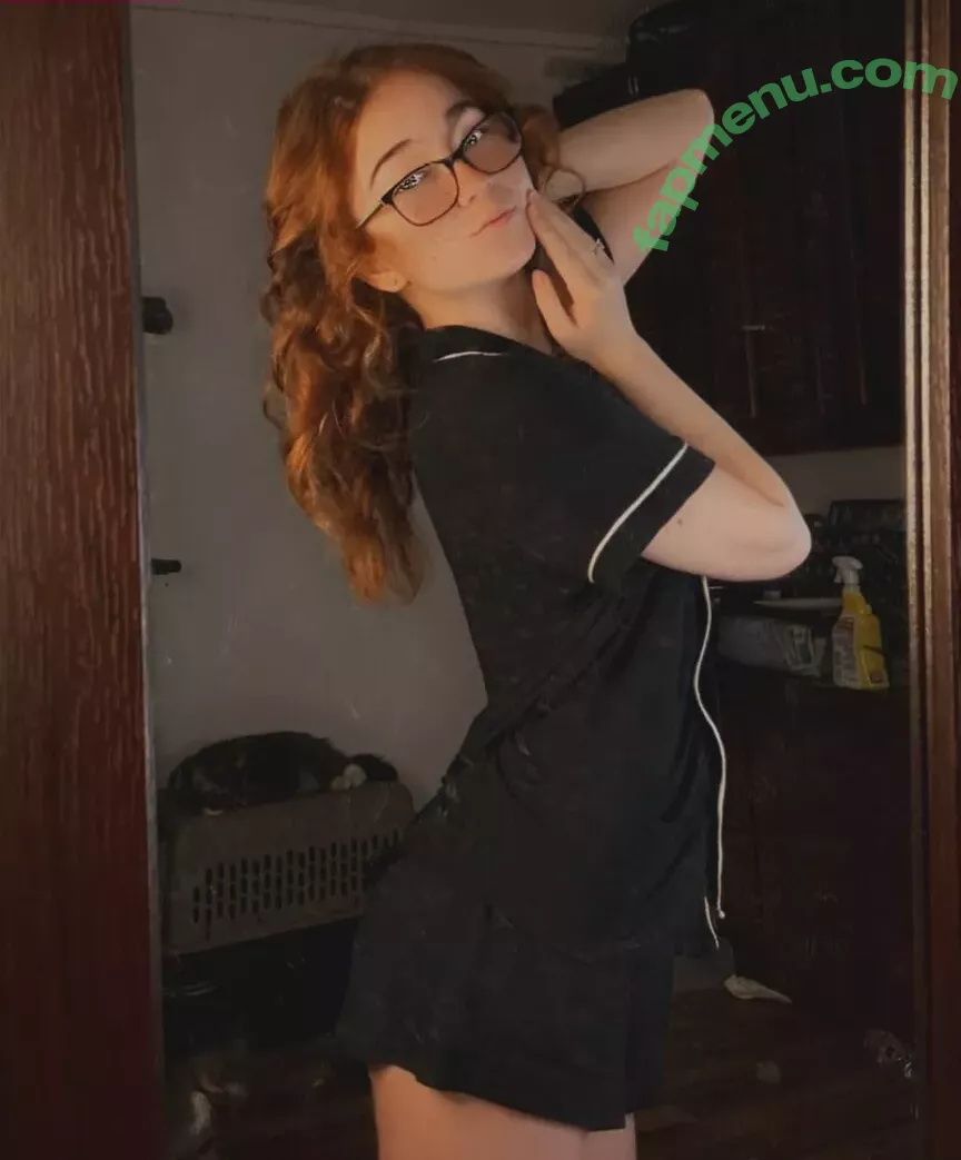 Lyssaurora nude photo #0133 (Lyssaurora)