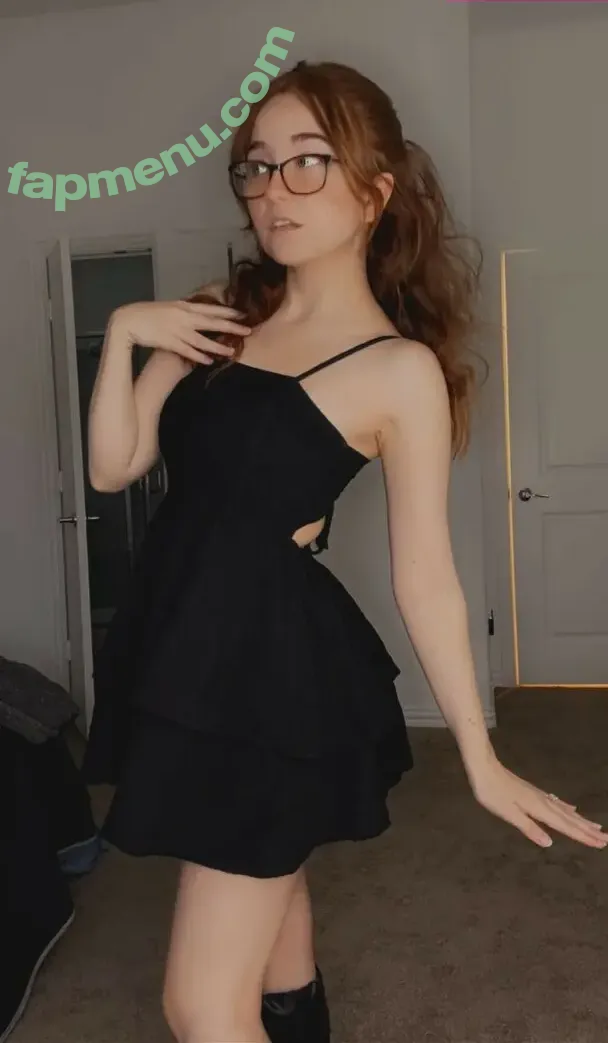 Lyssaurora nude photo #0830 (Lyssaurora)