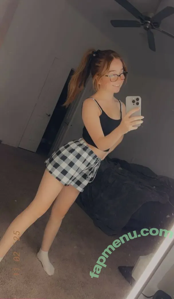 Lyssaurora nude photo #0954 (Lyssaurora)
