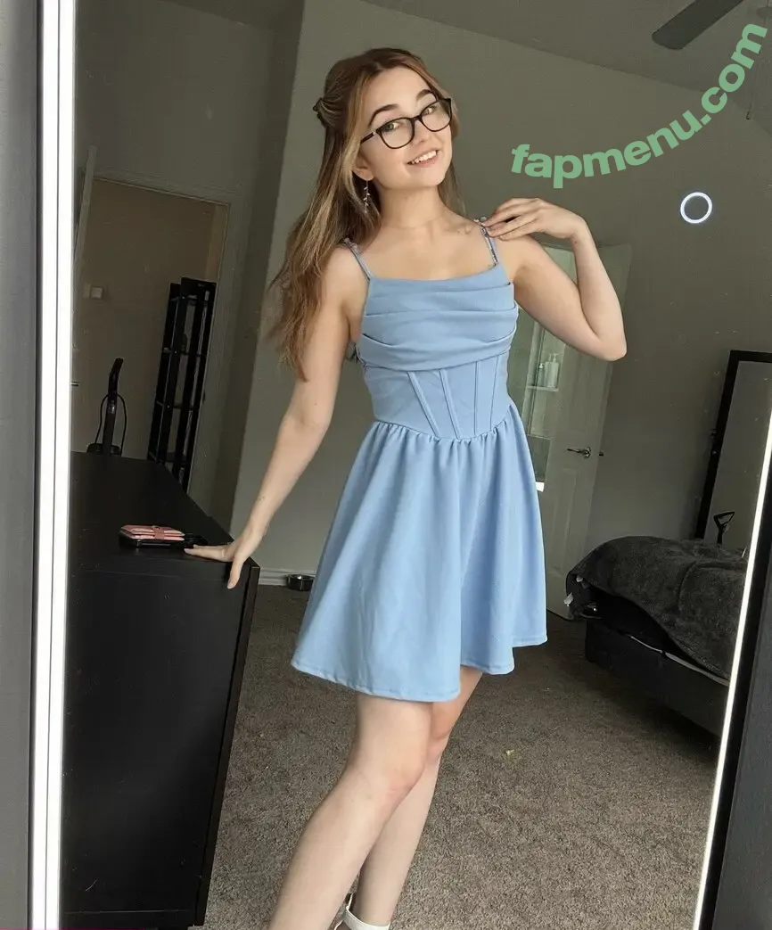 Lyssaurora nude photo #1159 (Lyssaurora)