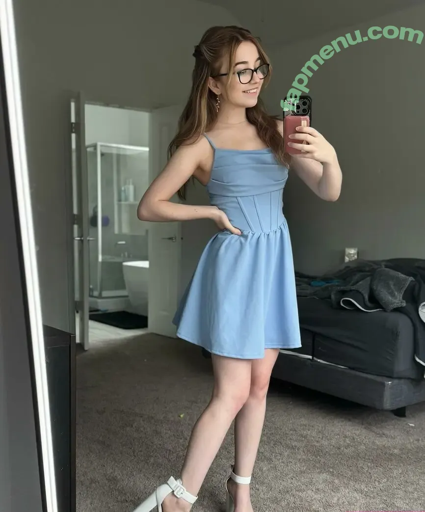 Lyssaurora nude photo #1160 (Lyssaurora)