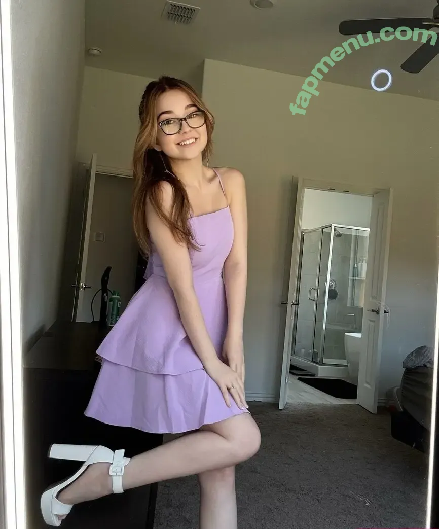 Lyssaurora nude photo #1240 (Lyssaurora)