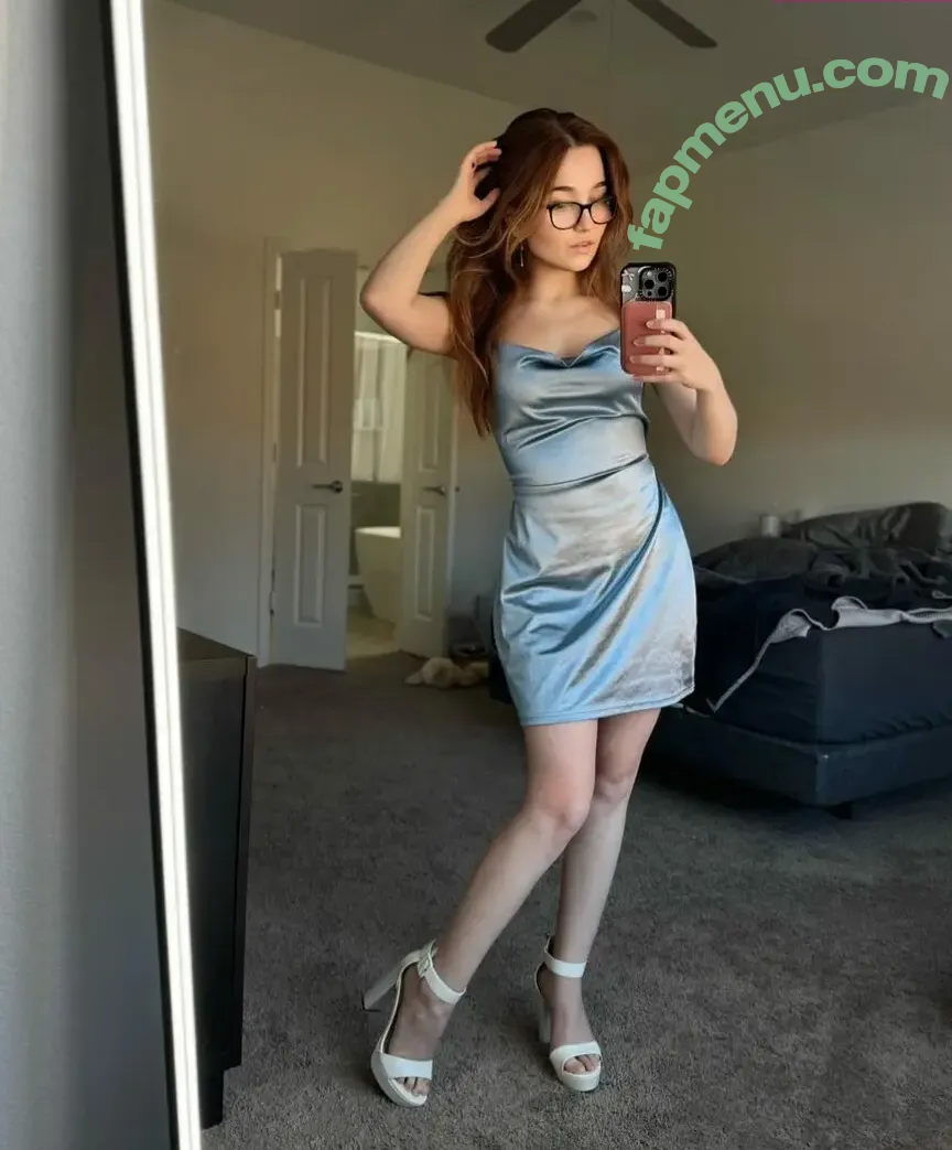 Lyssaurora nude photo #1294 (Lyssaurora)