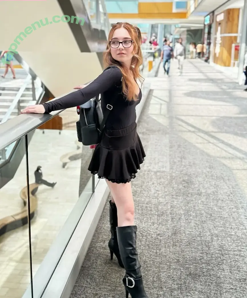 Lyssaurora nude photo #1310 (Lyssaurora)