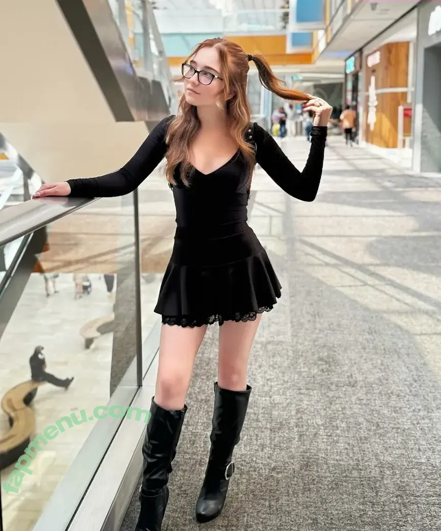 Lyssaurora nude photo #1313 (Lyssaurora)