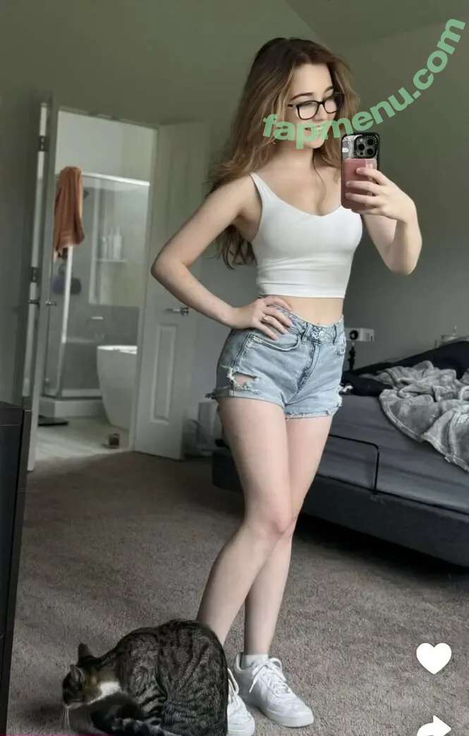 Lyssaurora nude photo #1332 (Lyssaurora)