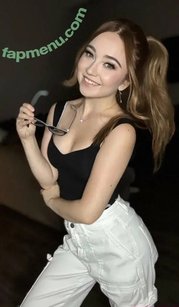 Lyssaurora nude photo #1389 (Lyssaurora)