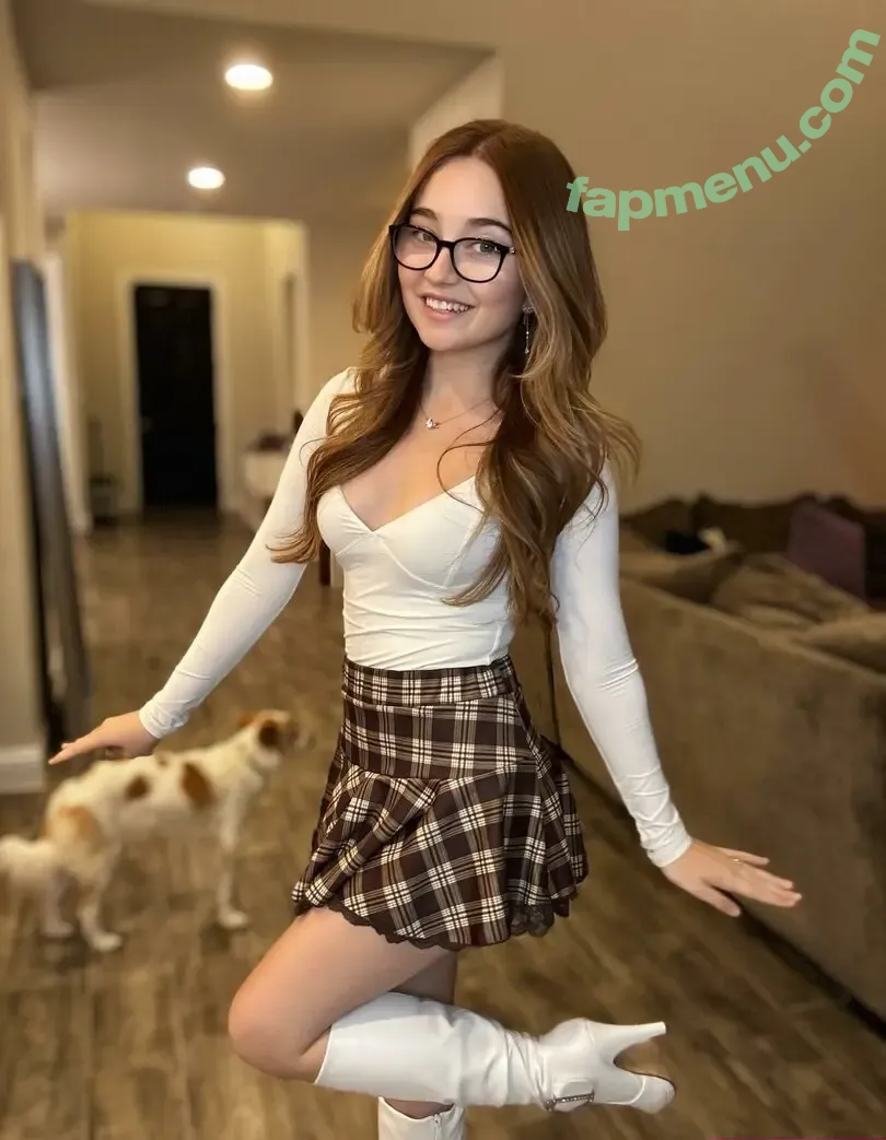 Lyssaurora nude photo #1419 (Lyssaurora)