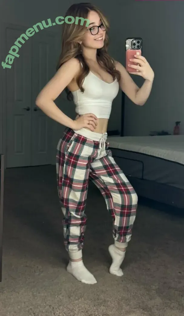 Lyssaurora nude photo #1500 (Lyssaurora)