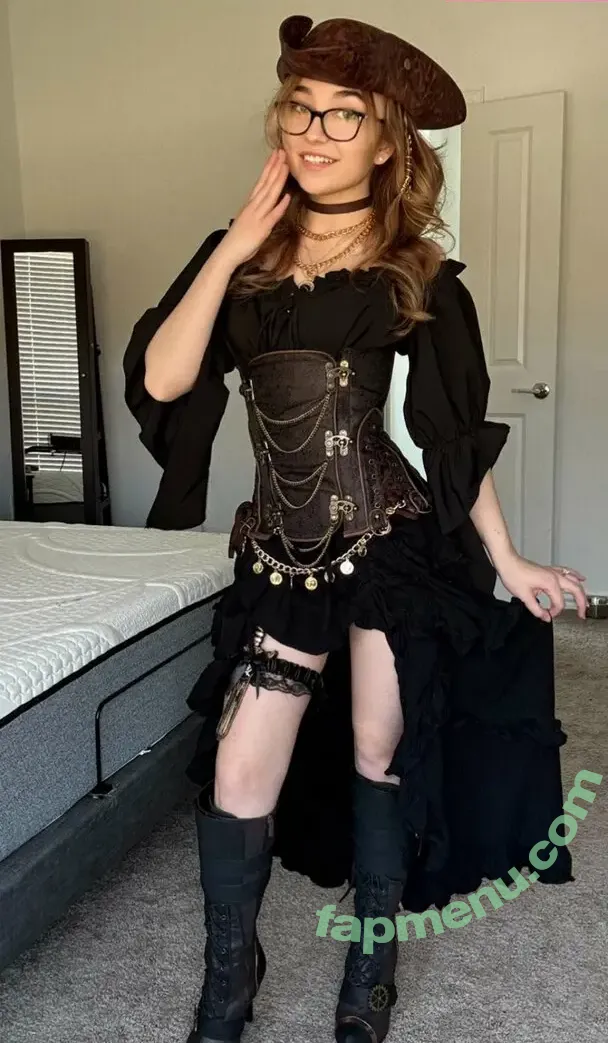 Lyssaurora nude photo #1532 (Lyssaurora)