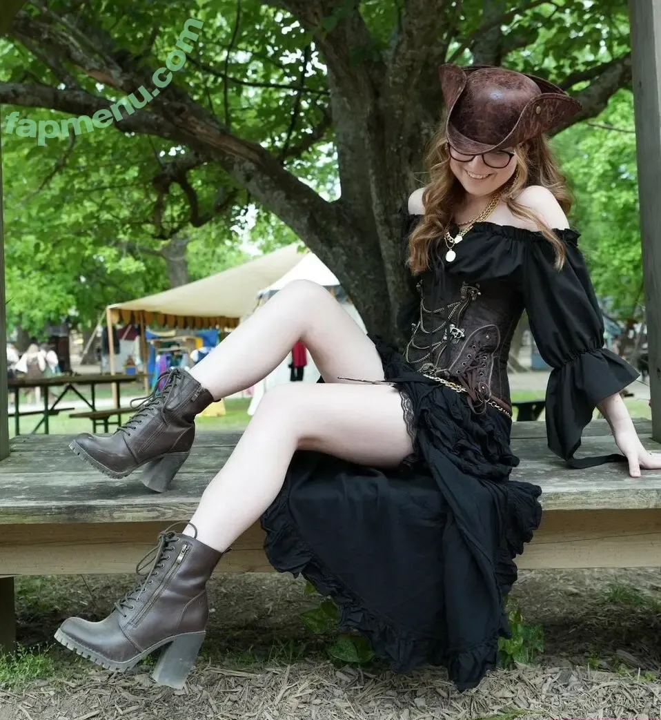 Lyssaurora nude photo #1534 (Lyssaurora)