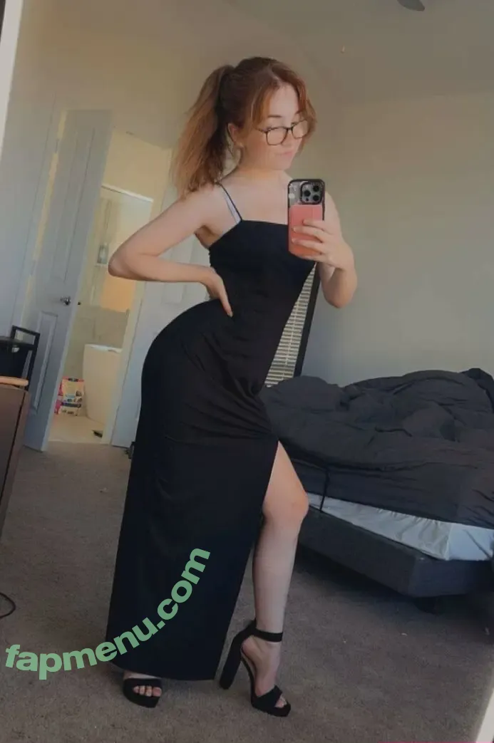 Lyssaurora nude photo #1535 (Lyssaurora)