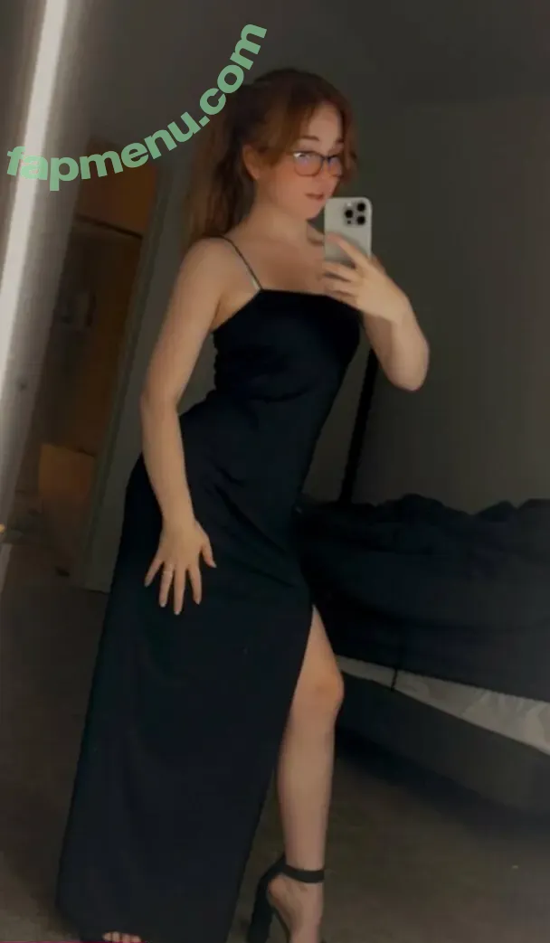 Lyssaurora nude photo #1545 (Lyssaurora)