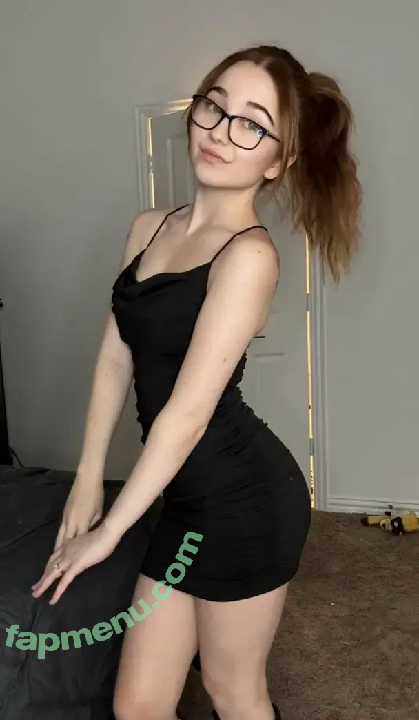 Lyssaurora nude photo #1546 (Lyssaurora)