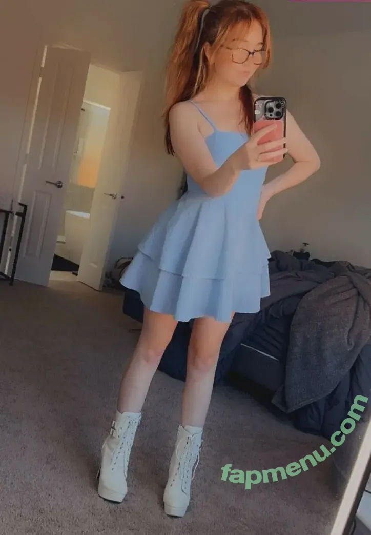 Lyssaurora nude photo #1595 (Lyssaurora)