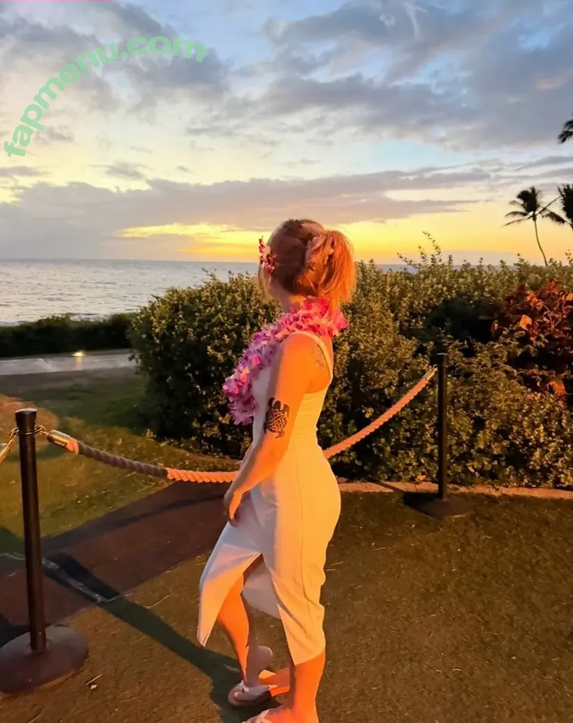 Lyssaurora nude photo #1654 (Lyssaurora)