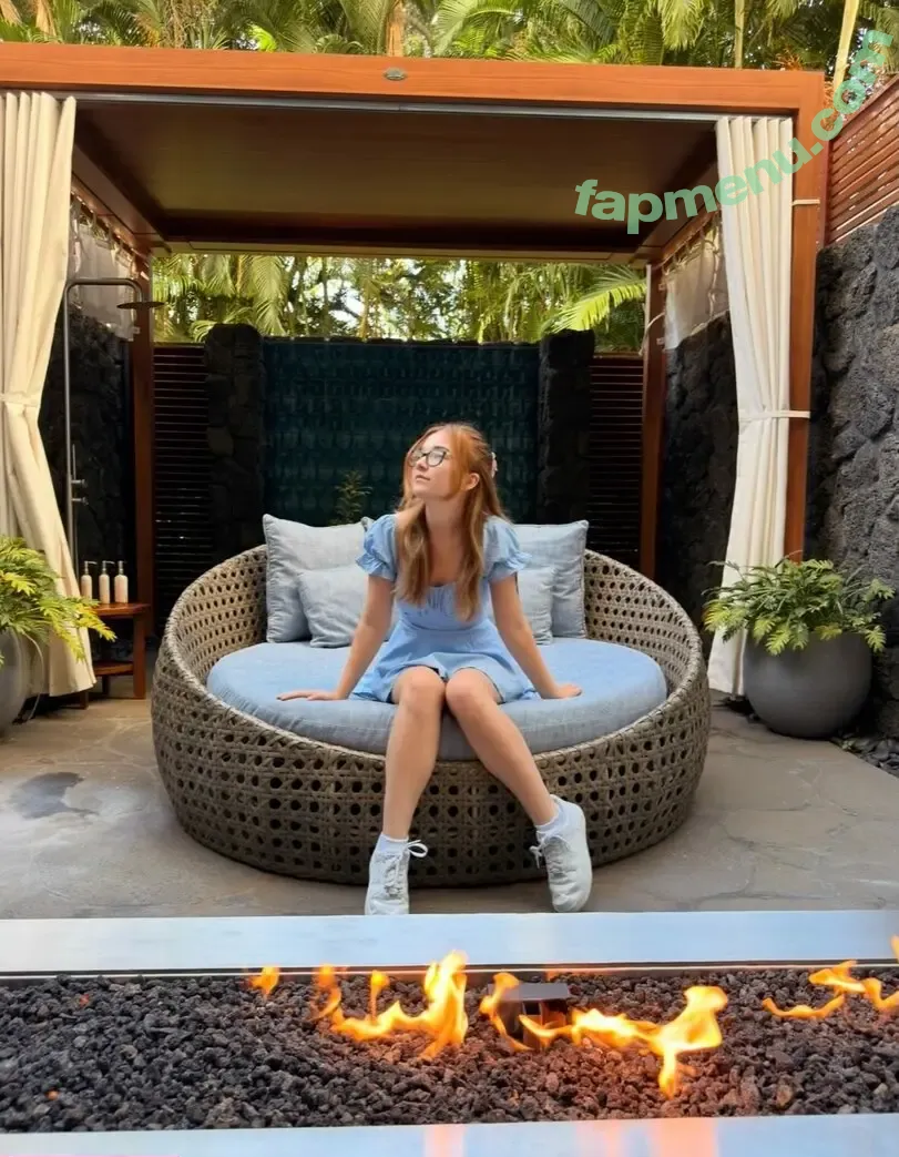 Lyssaurora nude photo #1665 (Lyssaurora)