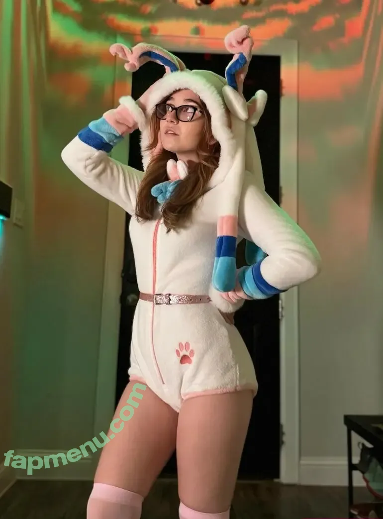 Lyssaurora nude photo #1698 (Lyssaurora)