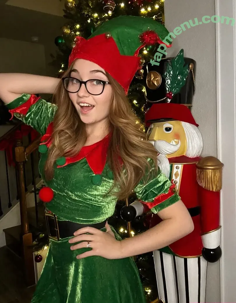 Lyssaurora nude photo #1722 (Lyssaurora)