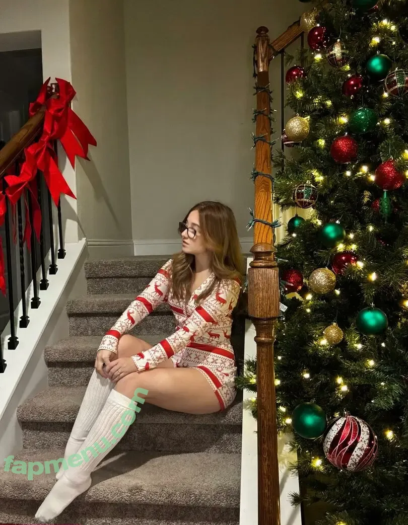 Lyssaurora nude photo #1744 (Lyssaurora)