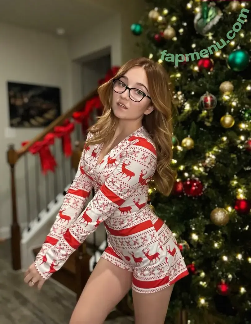 Lyssaurora nude photo #1746 (Lyssaurora)