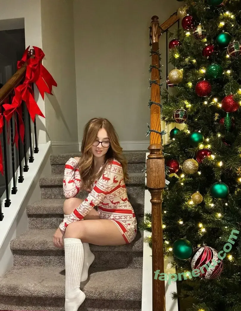 Lyssaurora nude photo #1748 (Lyssaurora)