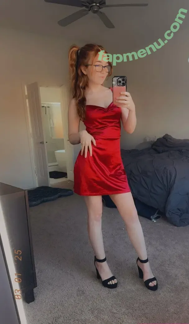 Lyssaurora nude photo #1787 (Lyssaurora)