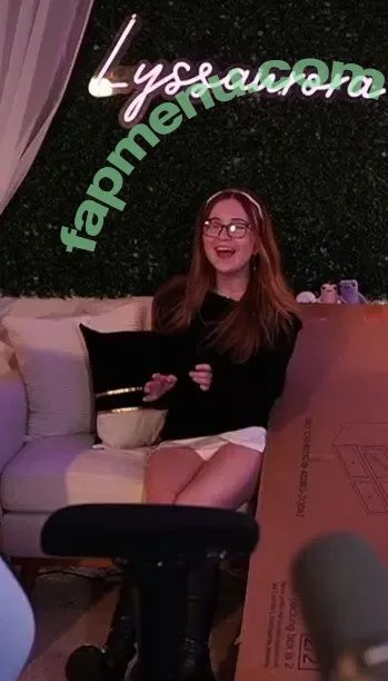 Lyssaurora nude photo #1823 (Lyssaurora)