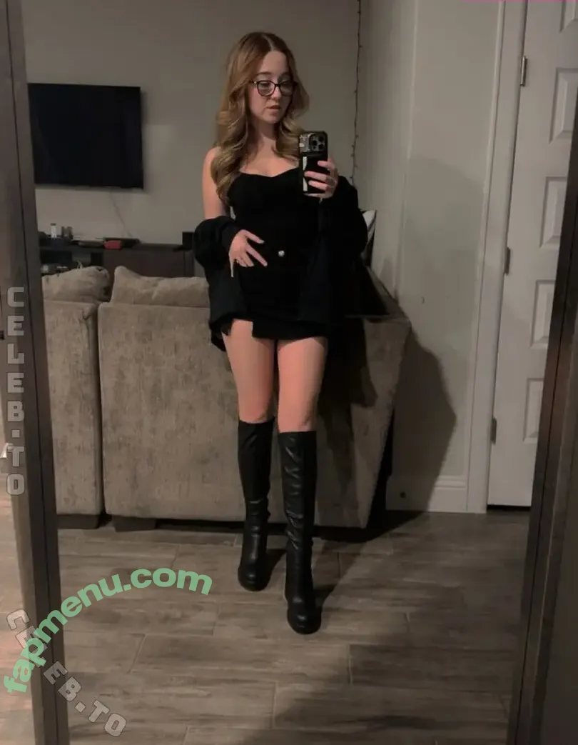 Lyssaurora nude photo #1908 (Lyssaurora)