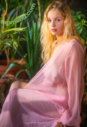 lyubovvomne / Milena / samadhi.amorr2 nude photo #2575