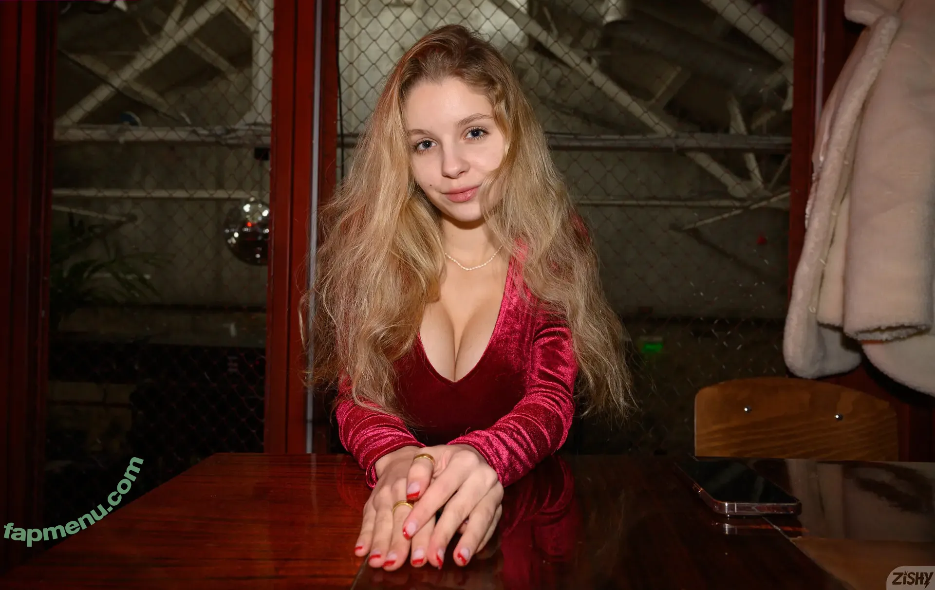 lyubovvomne nude photo #3054 (Milena / samadhi.amorr2)