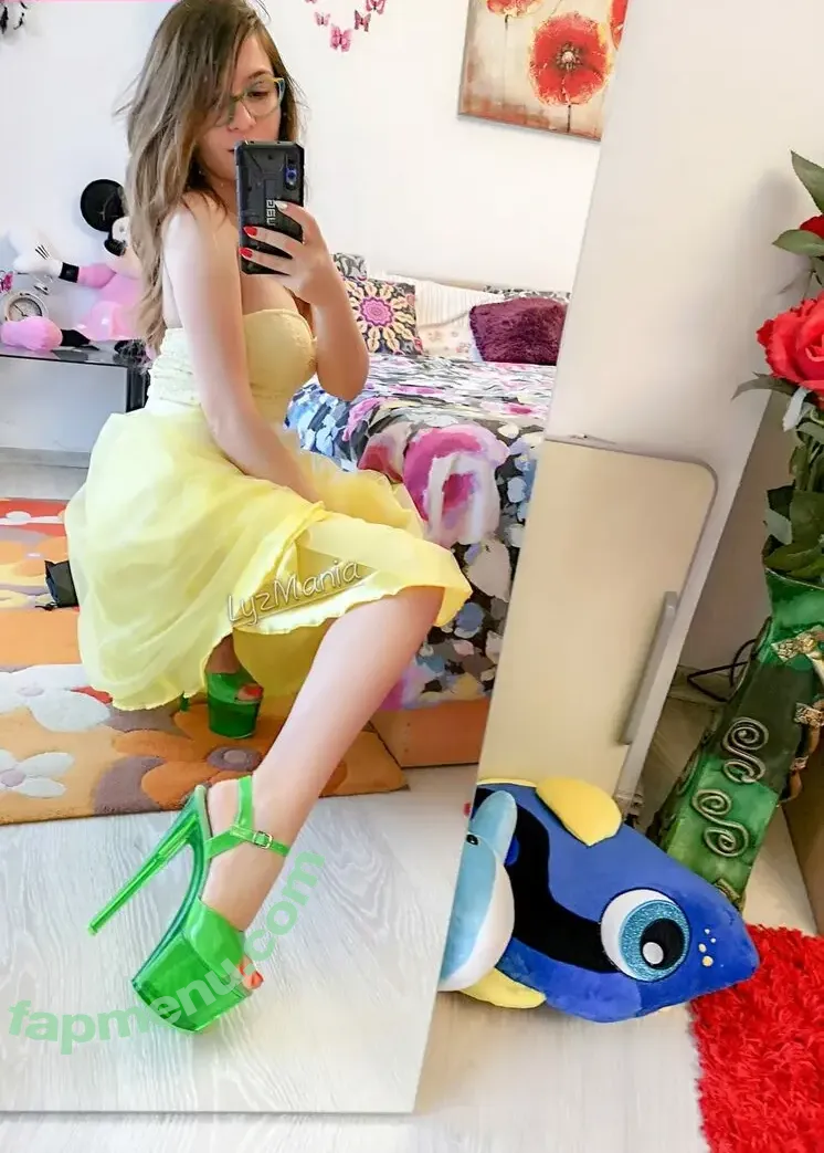 Lyzmania nude photo #0399 (lyzmania_)