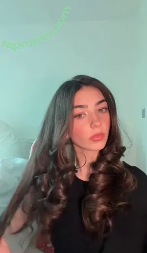 Lyzzahh / lizaseri / ugh_liza nude photo #0114