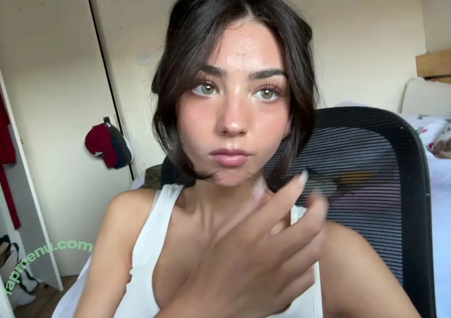 Lyzzahh nude photo #0026 (lizaseri / ugh_liza)