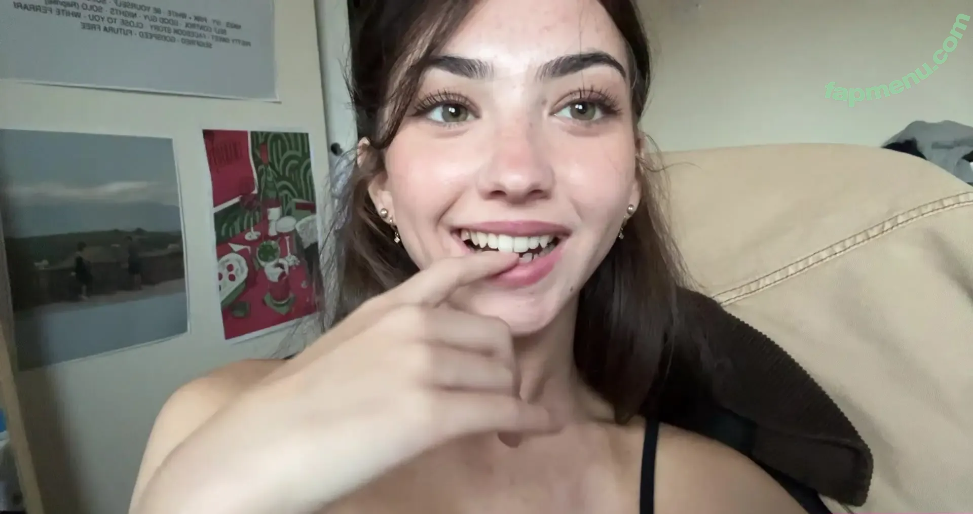 Lyzzahh nude photo #0033 (lizaseri / ugh_liza)