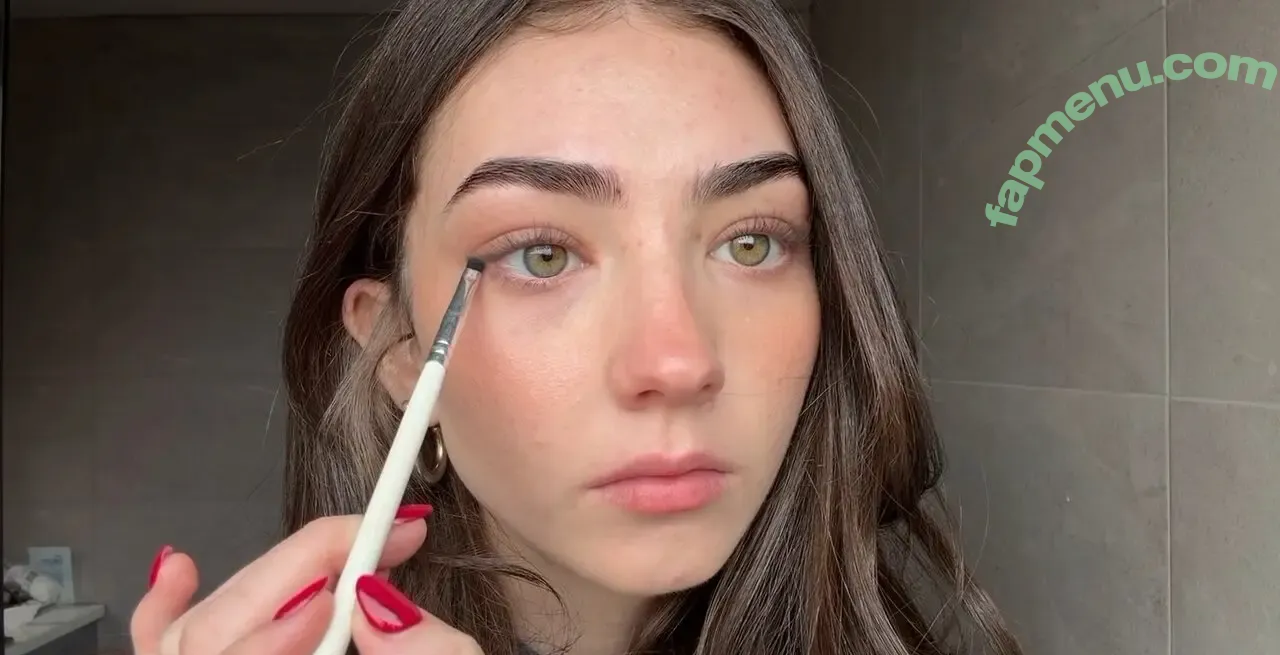 Lyzzahh nude photo #0101 (lizaseri / ugh_liza)