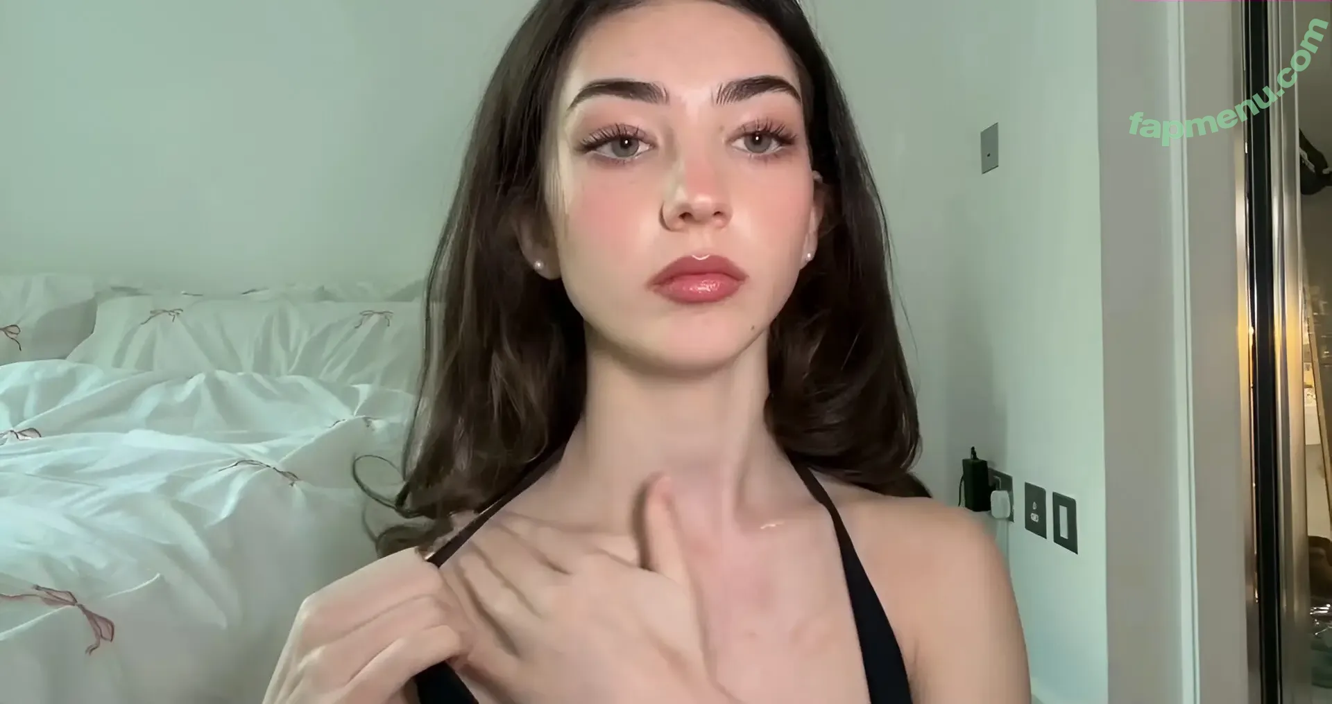 Lyzzahh nude photo #0125 (lizaseri / ugh_liza)