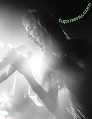Lzzy Hale / officiallzzyhale nude photo #0072