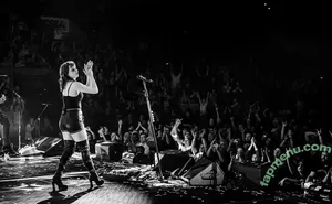 Lzzy Hale / officiallzzyhale nude photo #0083