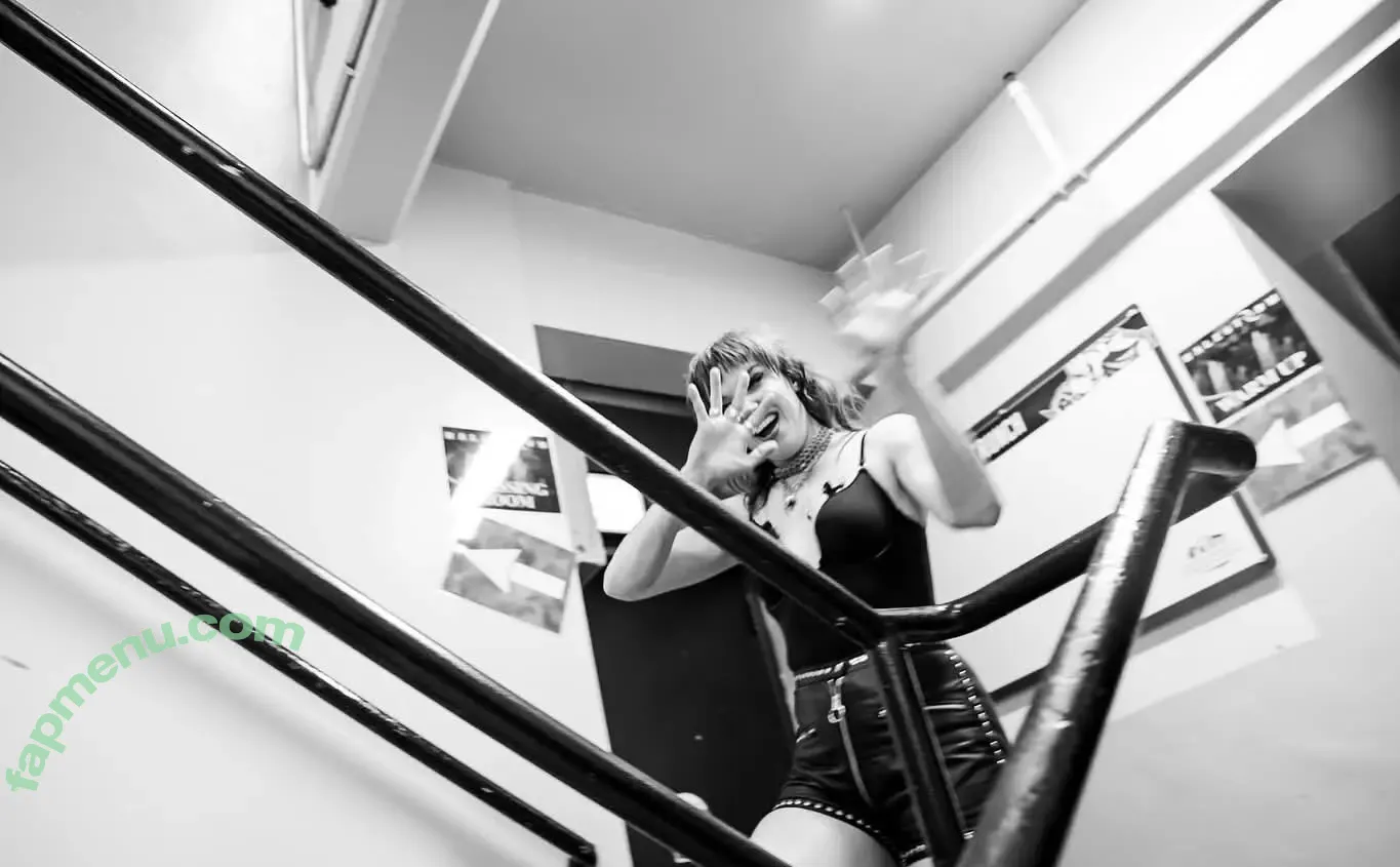 Lzzy Hale nude photo #0085 (officiallzzyhale)