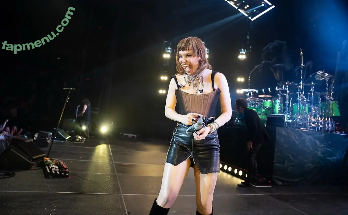 Lzzy Hale nude photo #0086 (officiallzzyhale)
