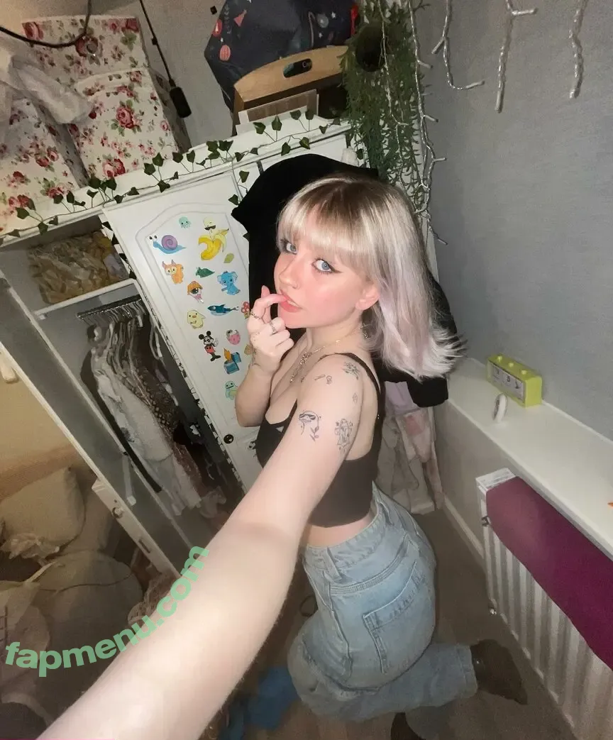 m.ae.3 nude photo #0147 (Discussion Thread)