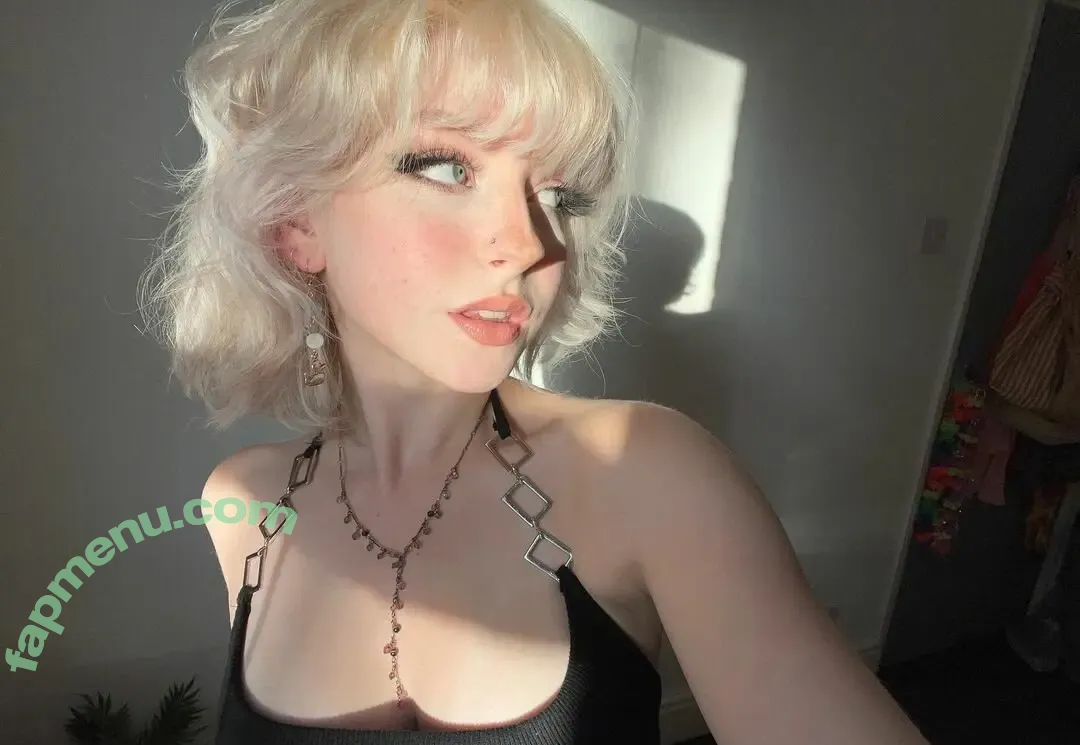 m.ae.3 nude photo #0165 (Discussion Thread)