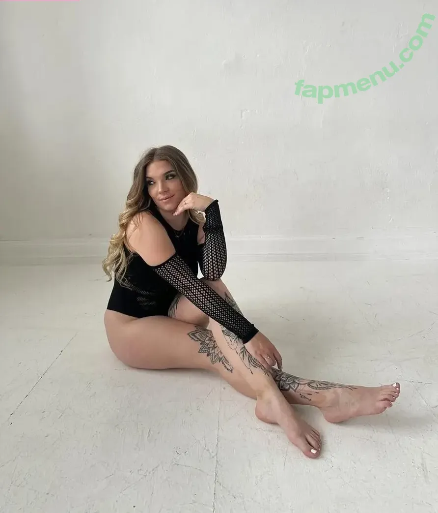 m_ellixx nude photo #0021 (m_ellixx)