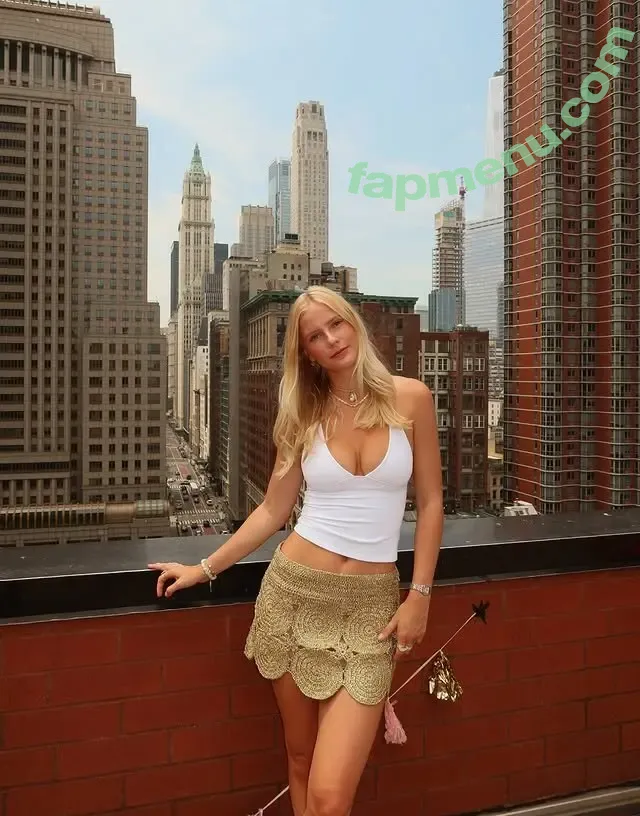 m00bie nude photo #0014 (Maddie Schrader / maddieschrader3)