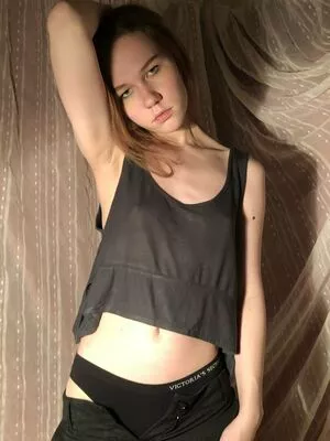 m00nscorpio / ezonmjames / miamoonscorpio nude photo #0018