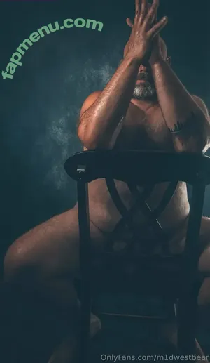 m1dwestbear / m1dwesthag nude photo #0015