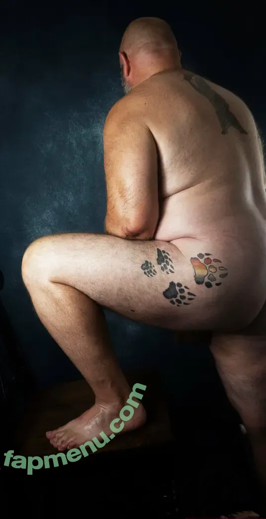 m1dwestbear nude photo #0018 (m1dwesthag)