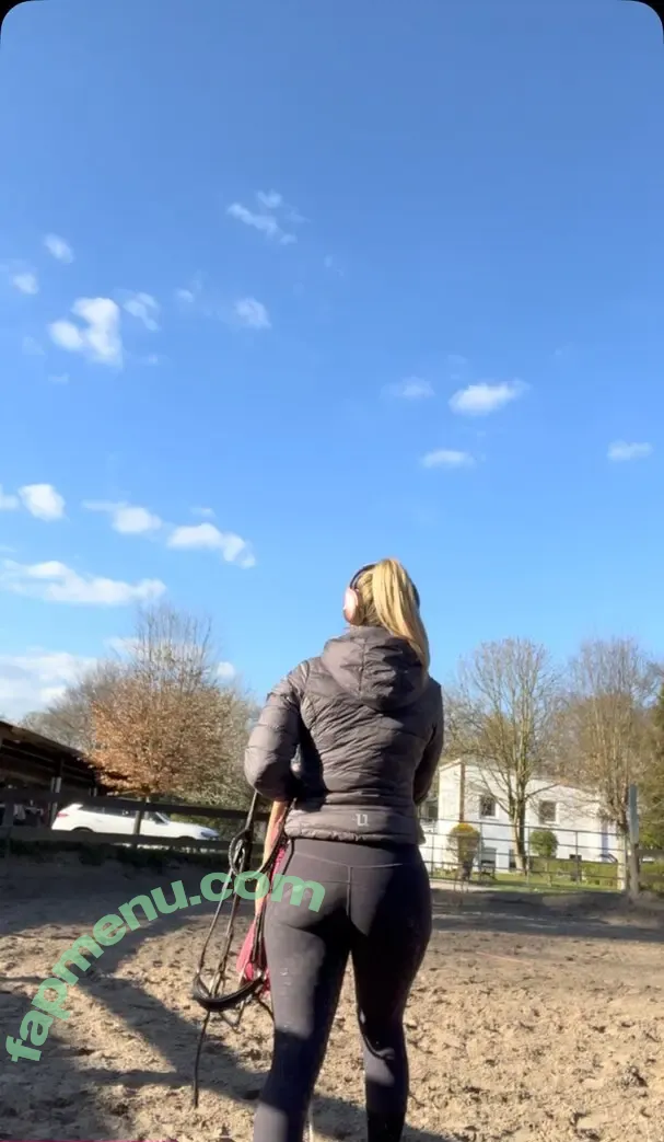 M3llytheone nude photo #0059 (M3llytheone)